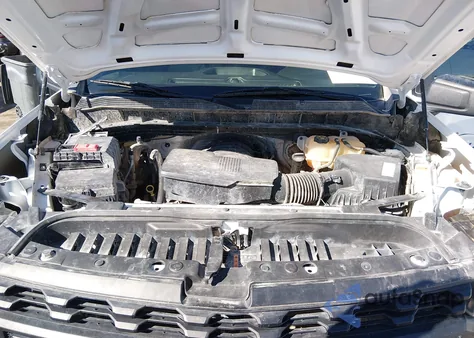 2021 Chevrolet Silverado 1500 4Wd Standard Bed Wt z USA, uszkodzony, nr VIN 1GCRYAEF7MZ324020